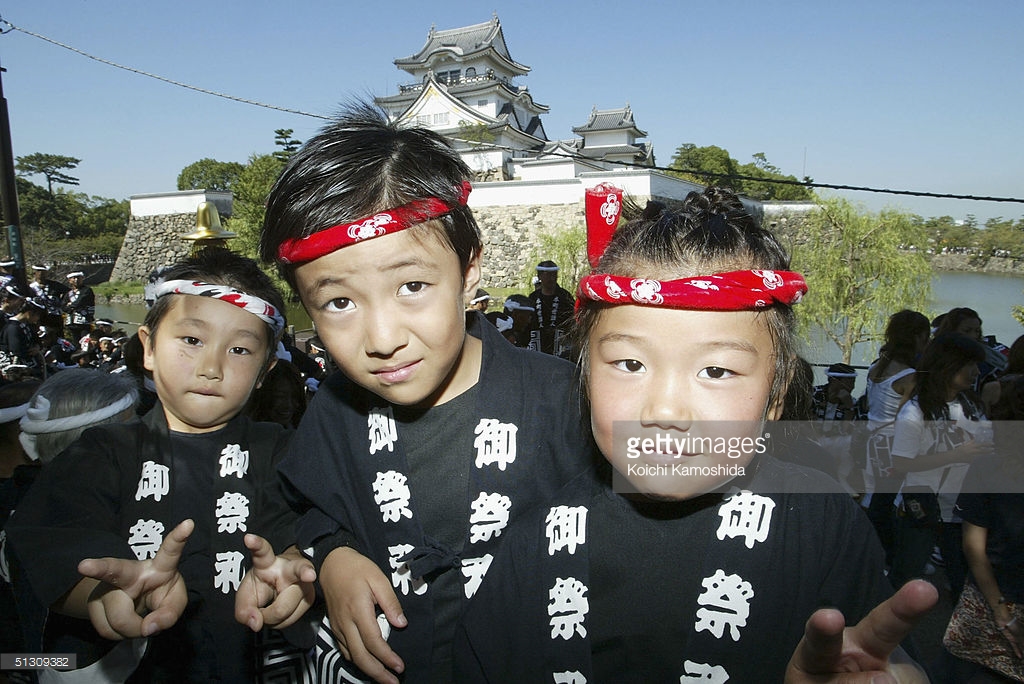 tỷ lệ trẻ em Nhật Bản giảm mạnh